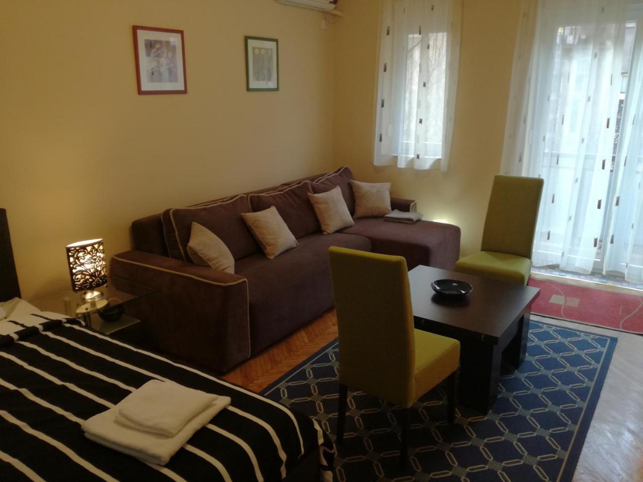 By The Park Free Parking Apartment Belgrade Exterior photo