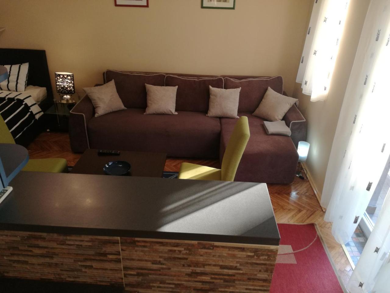 By The Park Free Parking Apartment Belgrade Exterior photo