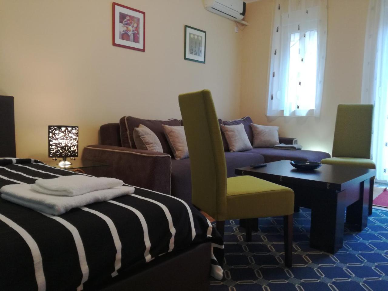 By The Park Free Parking Apartment Belgrade Exterior photo